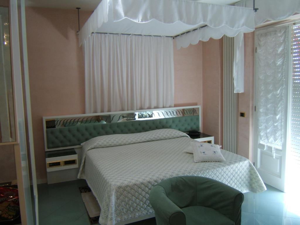 Hotel Matilde Марина-ди-Масса Номер фото